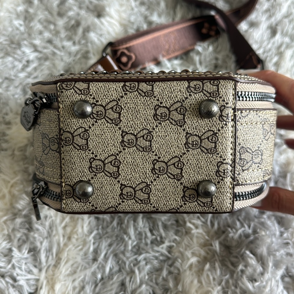 Mini circular handbag - Picture 10 of 14